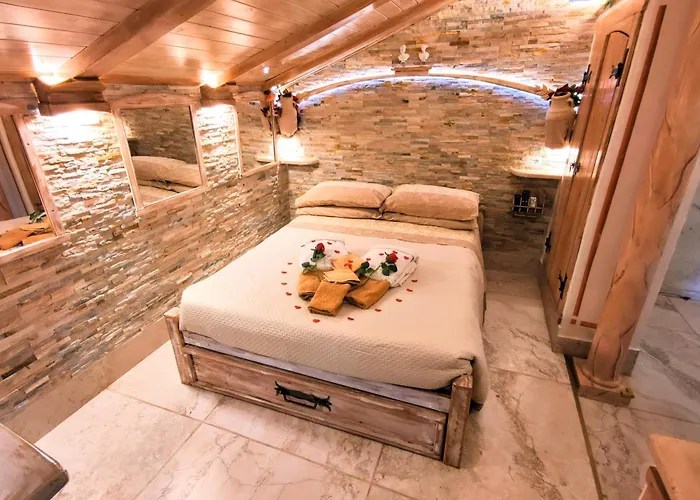 Domus Corneliae - Romantico Attico Roman & Jacuzzi - Metro A Cornelia