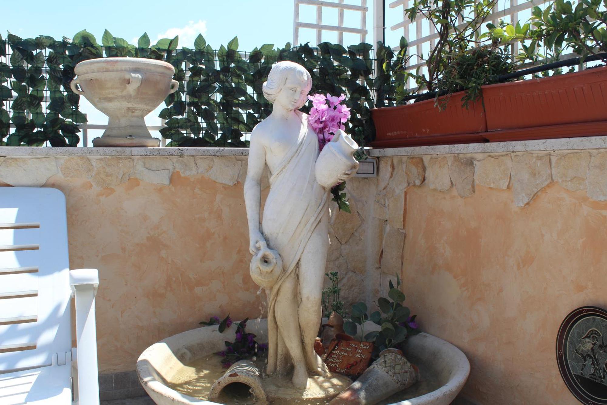 Domus Corneliae - Romantico Attico & Jacuzzi - Metro A Cornelia *
